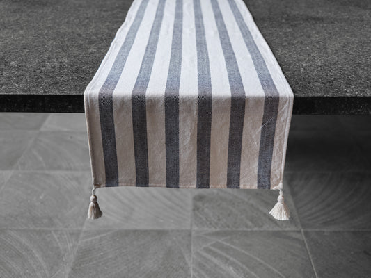 La Trama Table Runner