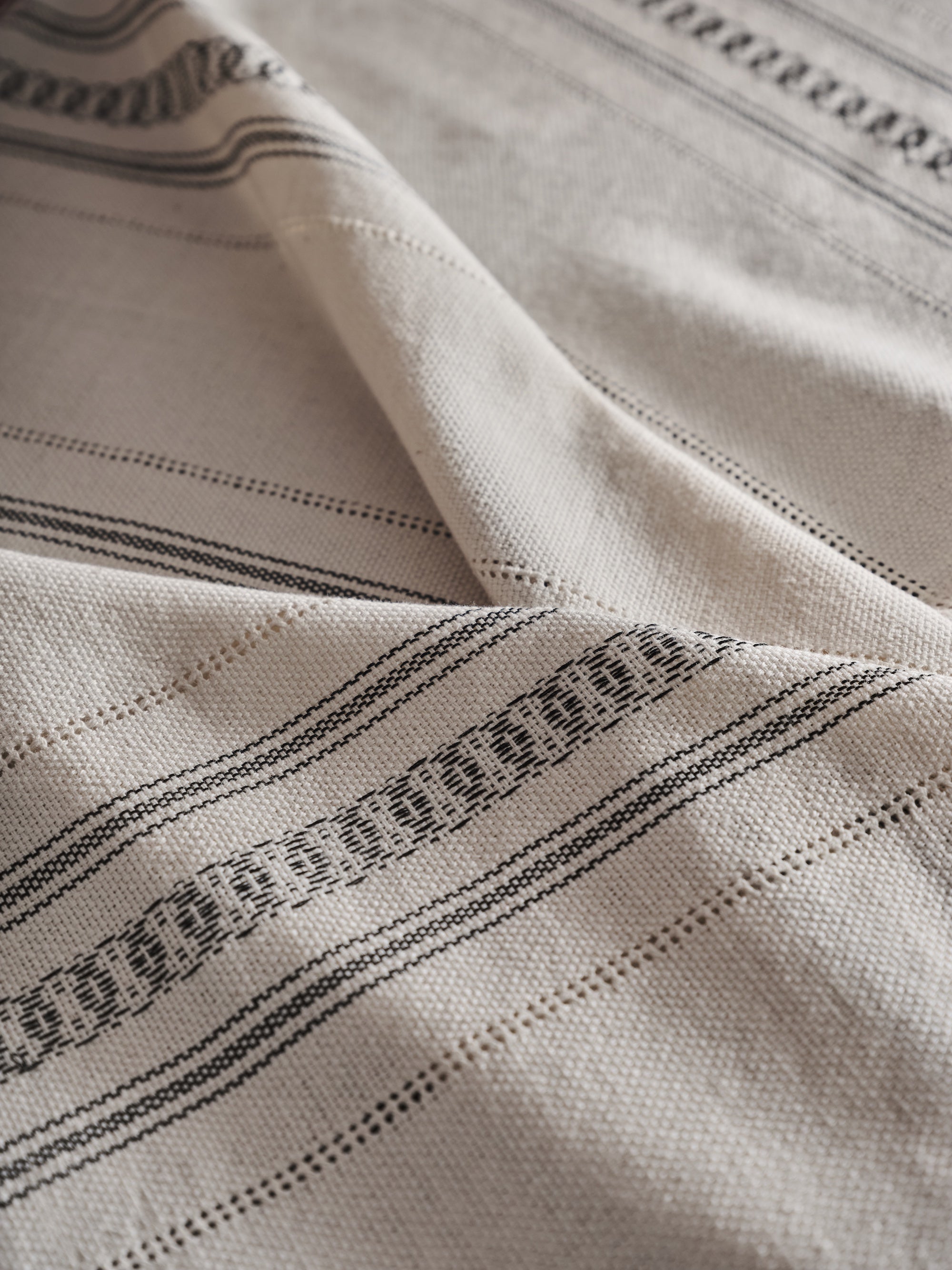 La Línea - Table Runner