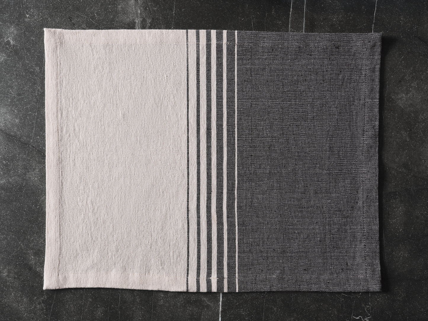 La Base – Charcoal Handwoven Placemat