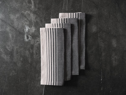 La Base – Charcoal Handwoven Placemat