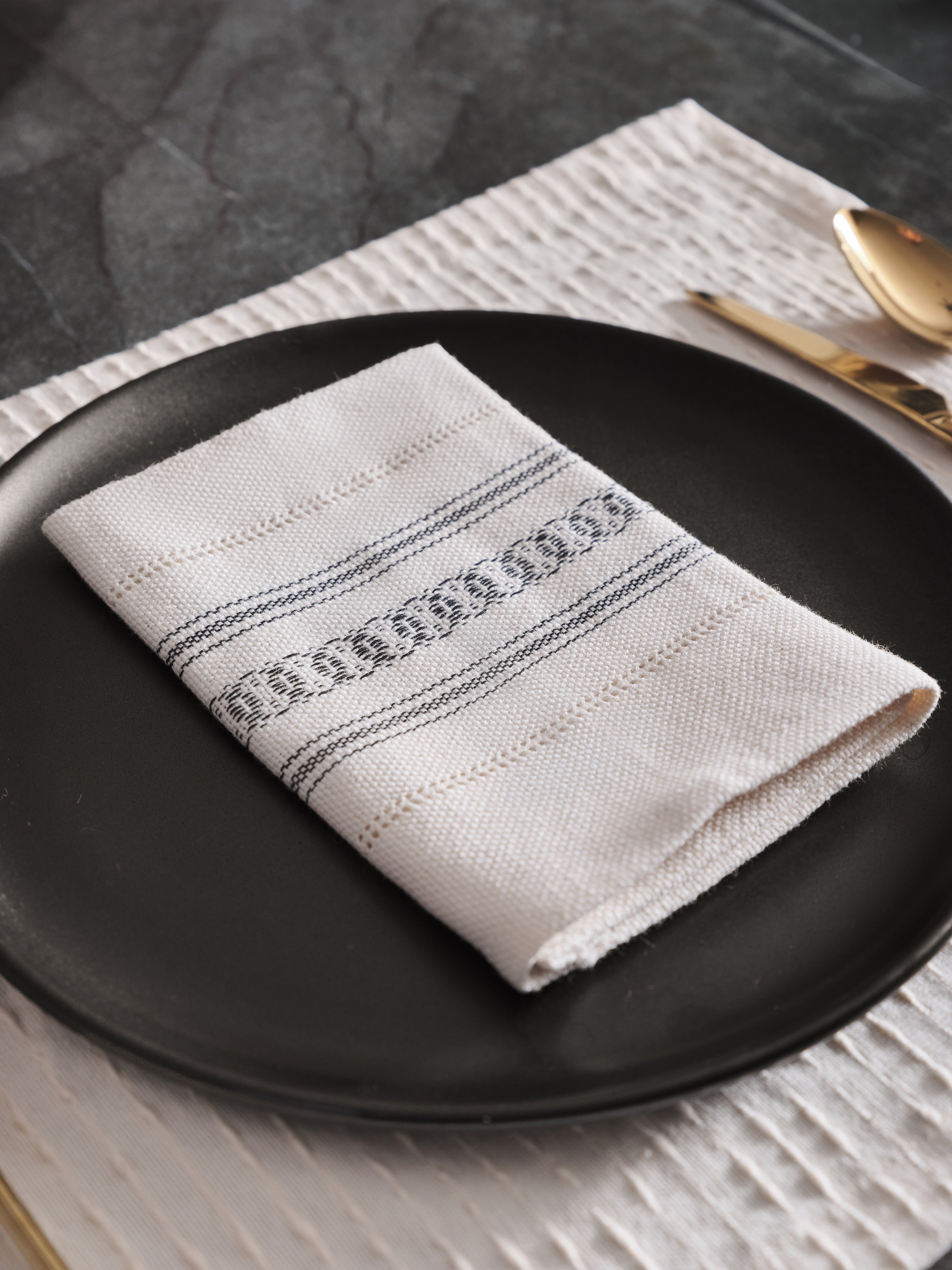 La Base – Claro Handwoven Placemat (Set of 6)