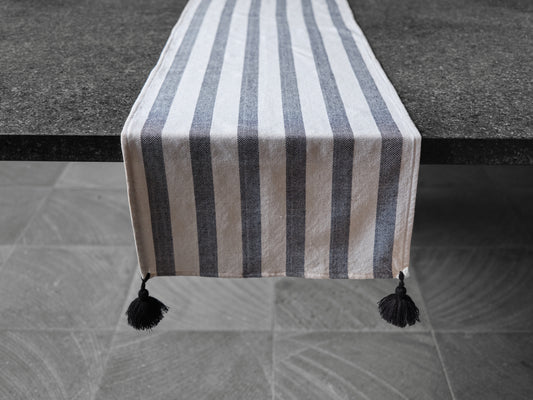 La Trama Table Runner