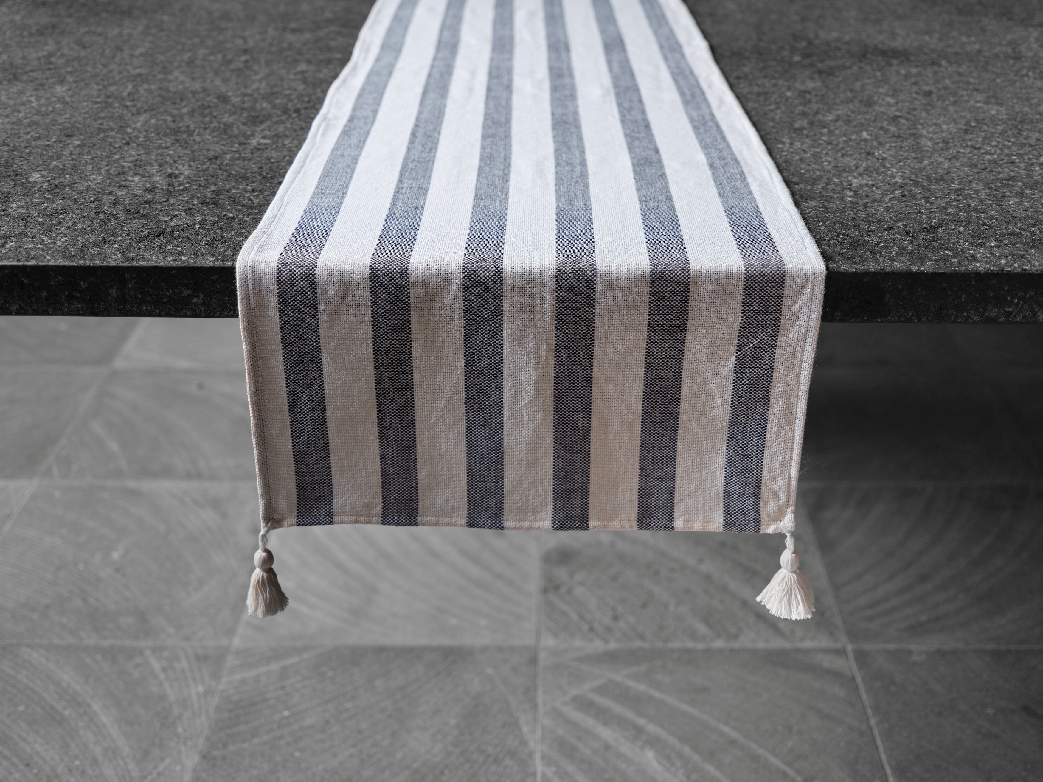 La Trama - Table Runner